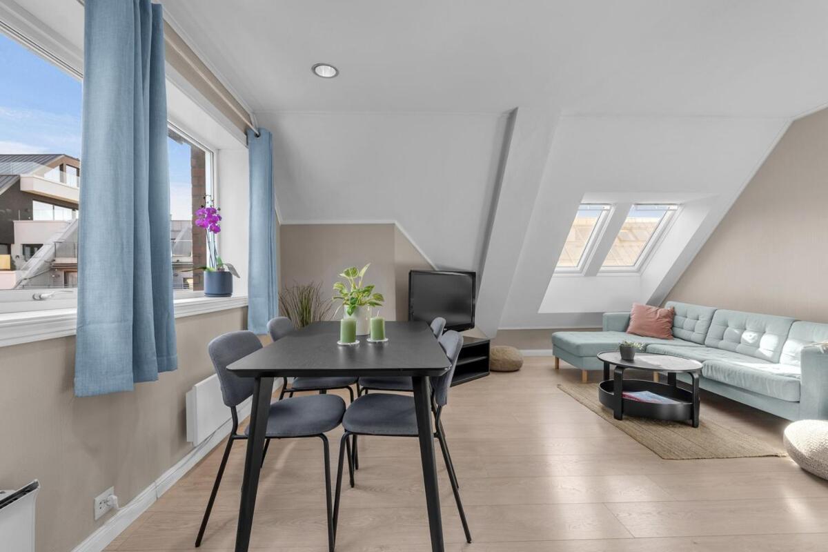 Apartment Rolig Plassert I Toppen Av Gagata Markens V Slottet *