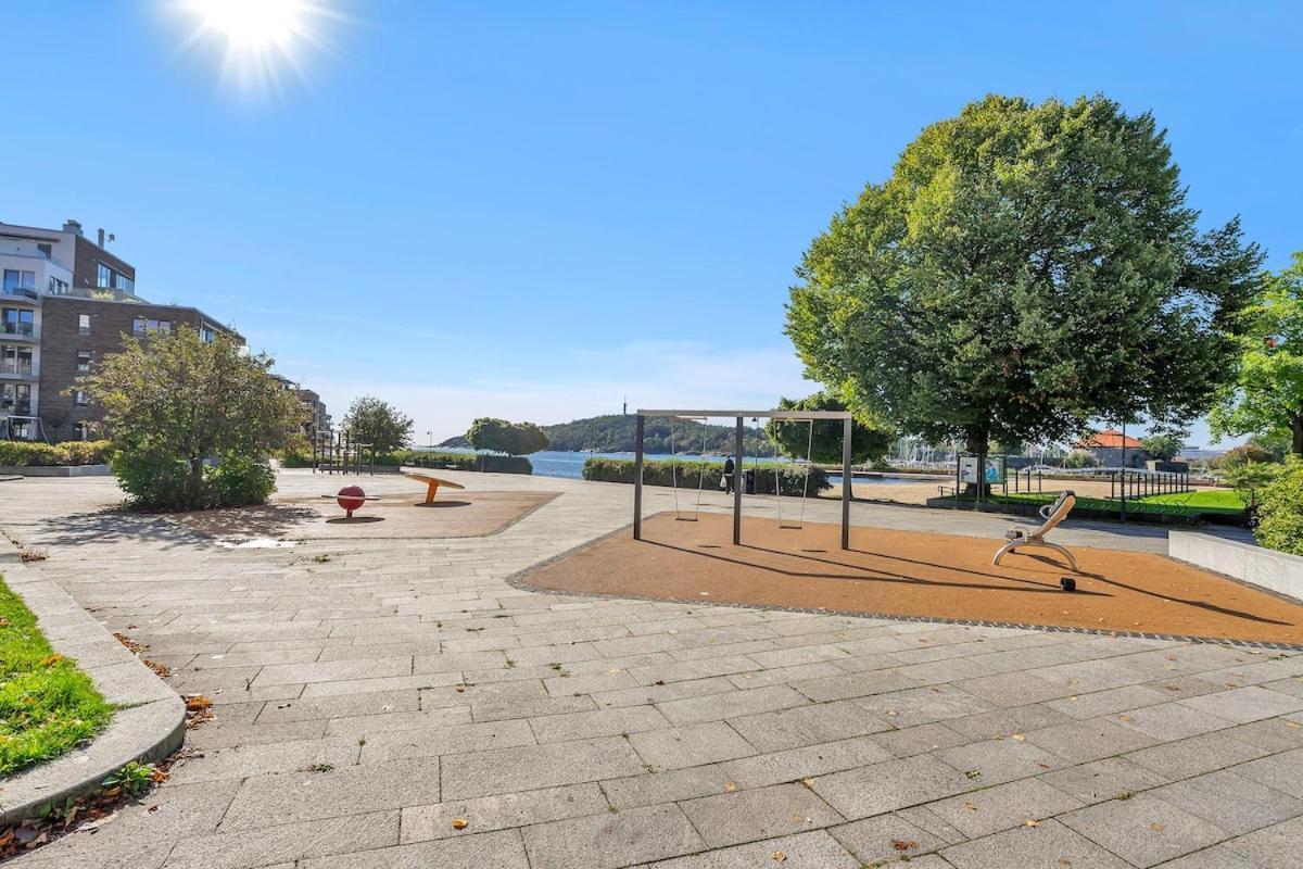 Rolig Plassert I Toppen Av Gagata Markens V Slottet Kristiansand