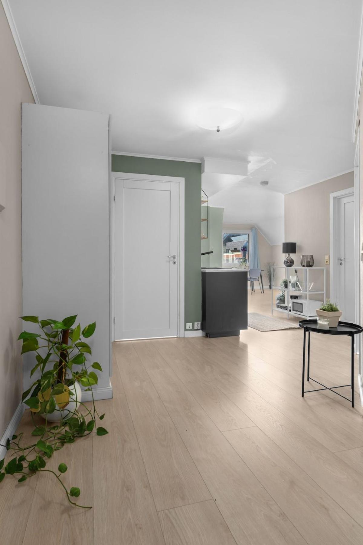 Rolig Plassert I Toppen Av Gagata Markens V Slottet Apartment